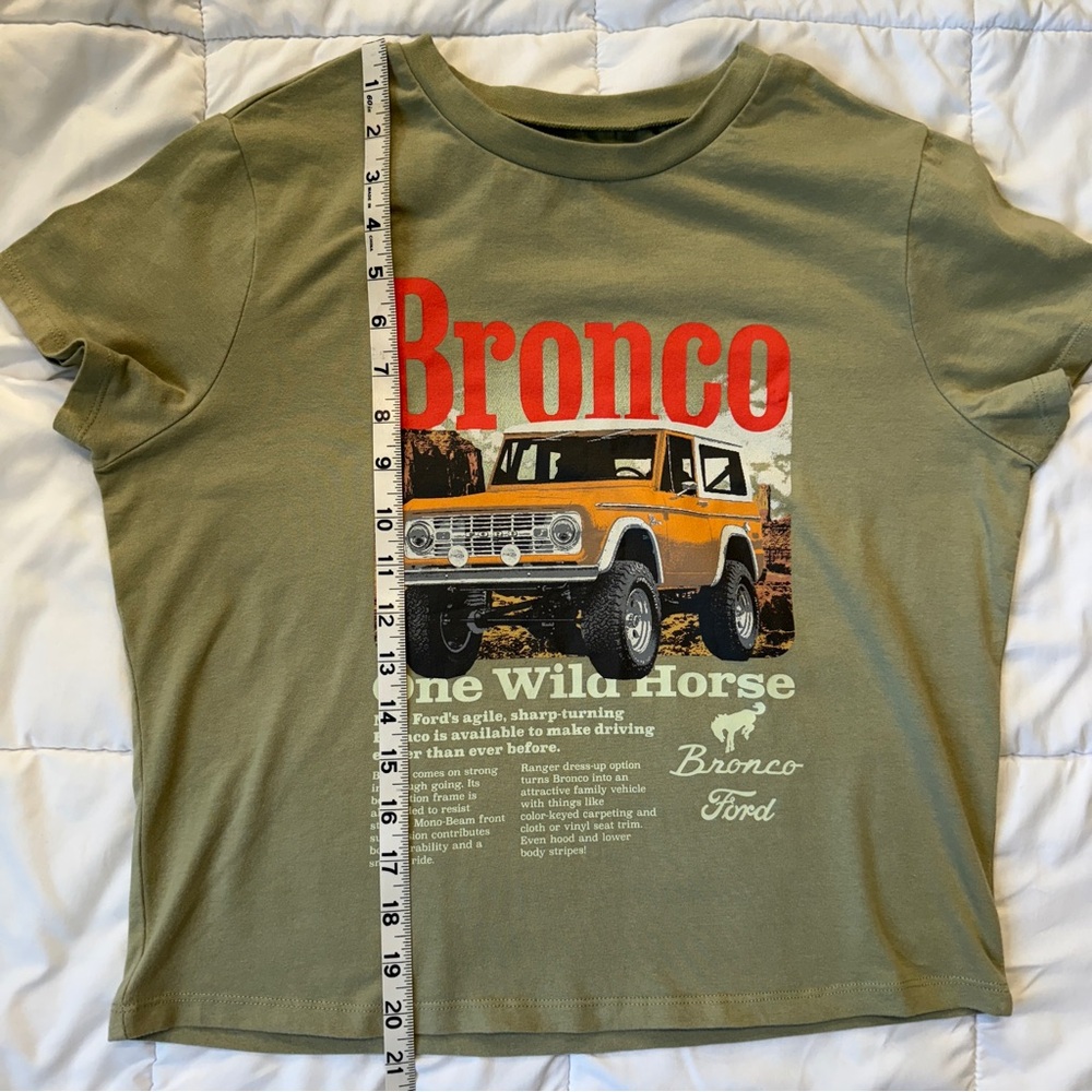 Hybrid Apparel Ford Bronco Graphic Tee Women’s Large Olive Green Cropped Retro - Picture 4 of 4